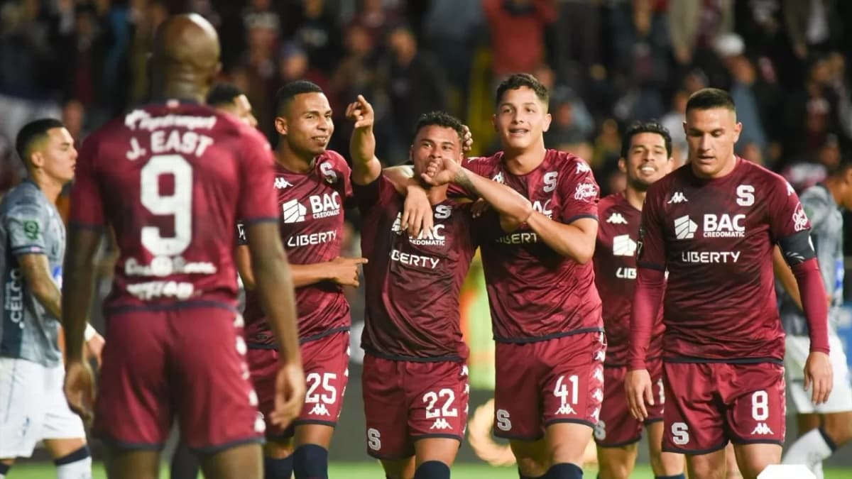 El costarricense Paulo Wanchope firma como entrenador del Saprissa