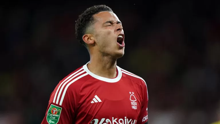 Nottingham el más latino de la Premier