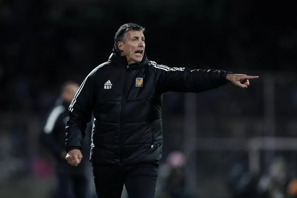 Tres técnicos Suraméricanos se disputan el liderato en México