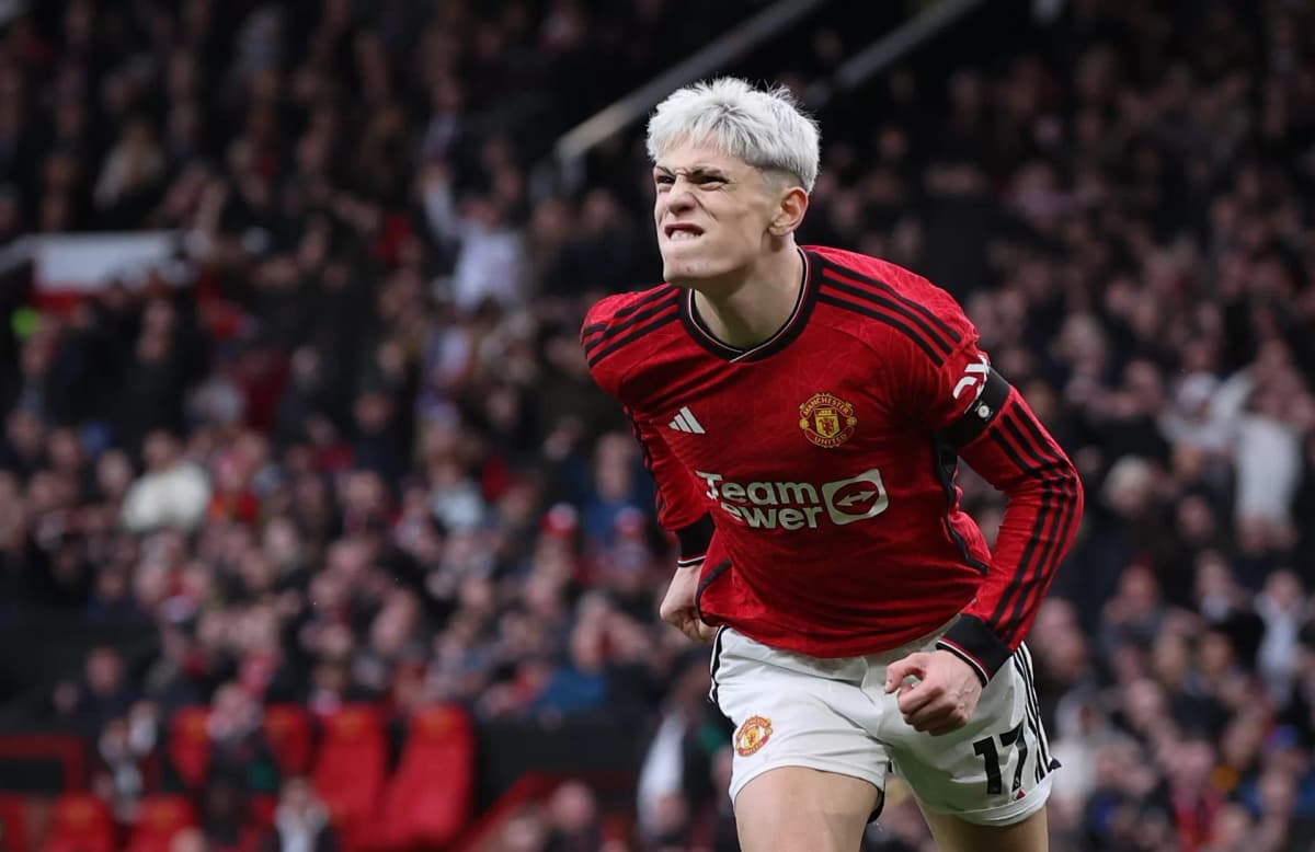 Doblete del argentino Garnacho en la goleada del United