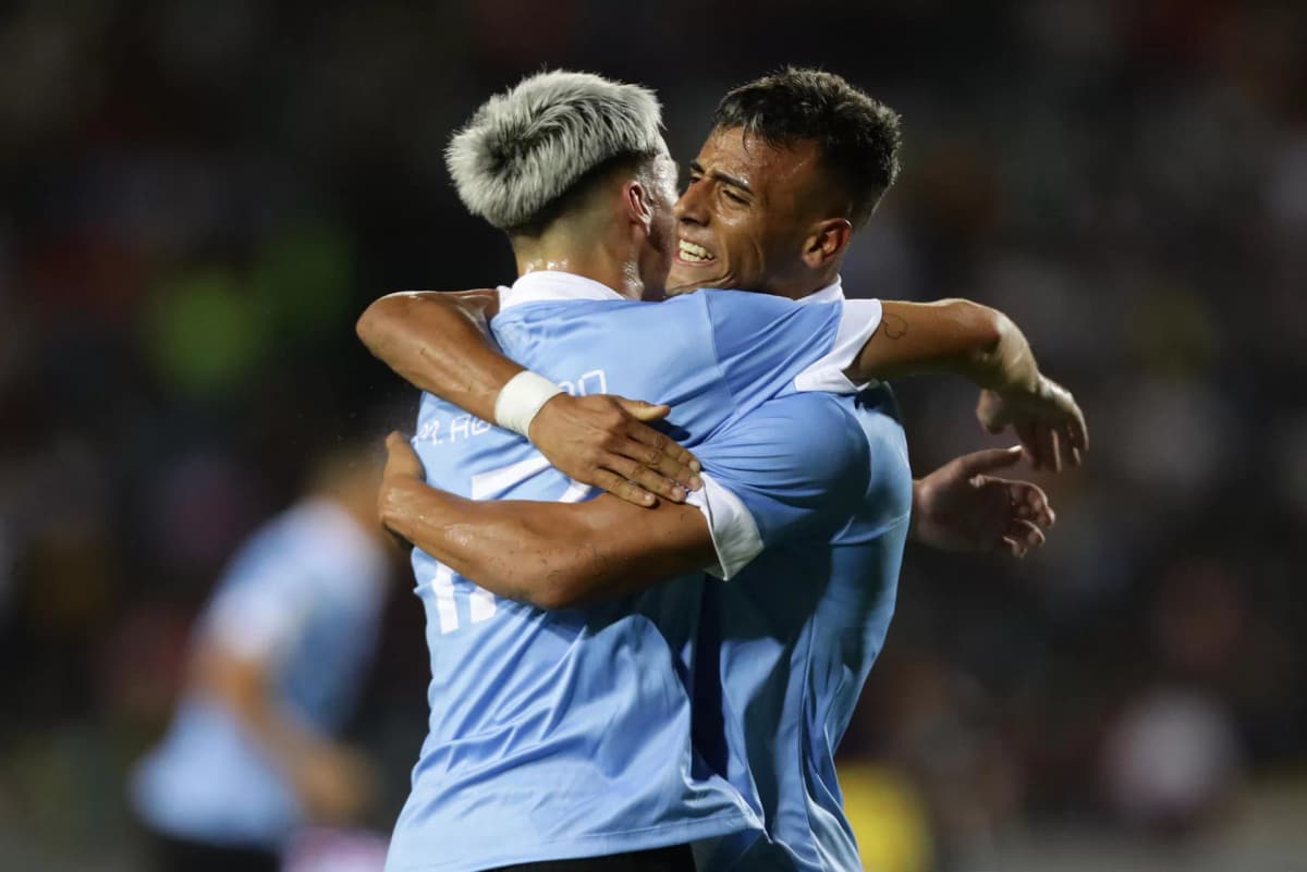 3-3. Argentina y Uruguay igualan en un intenso partido en la última jornada del Grupo B