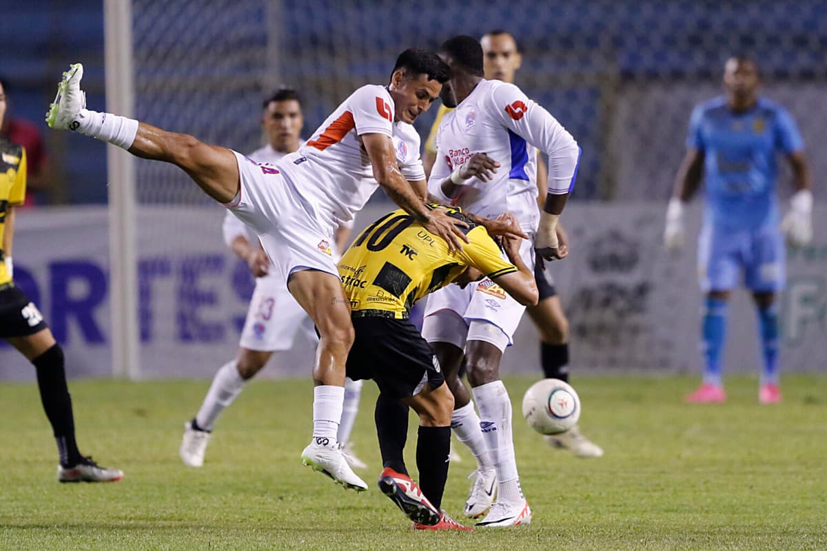 Argentinos, los primeros clasificados a las semifinales en Honduras