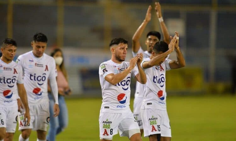 Alianza, con su portería menos vencida, busca mantener el liderato en la Liga salvadoreña