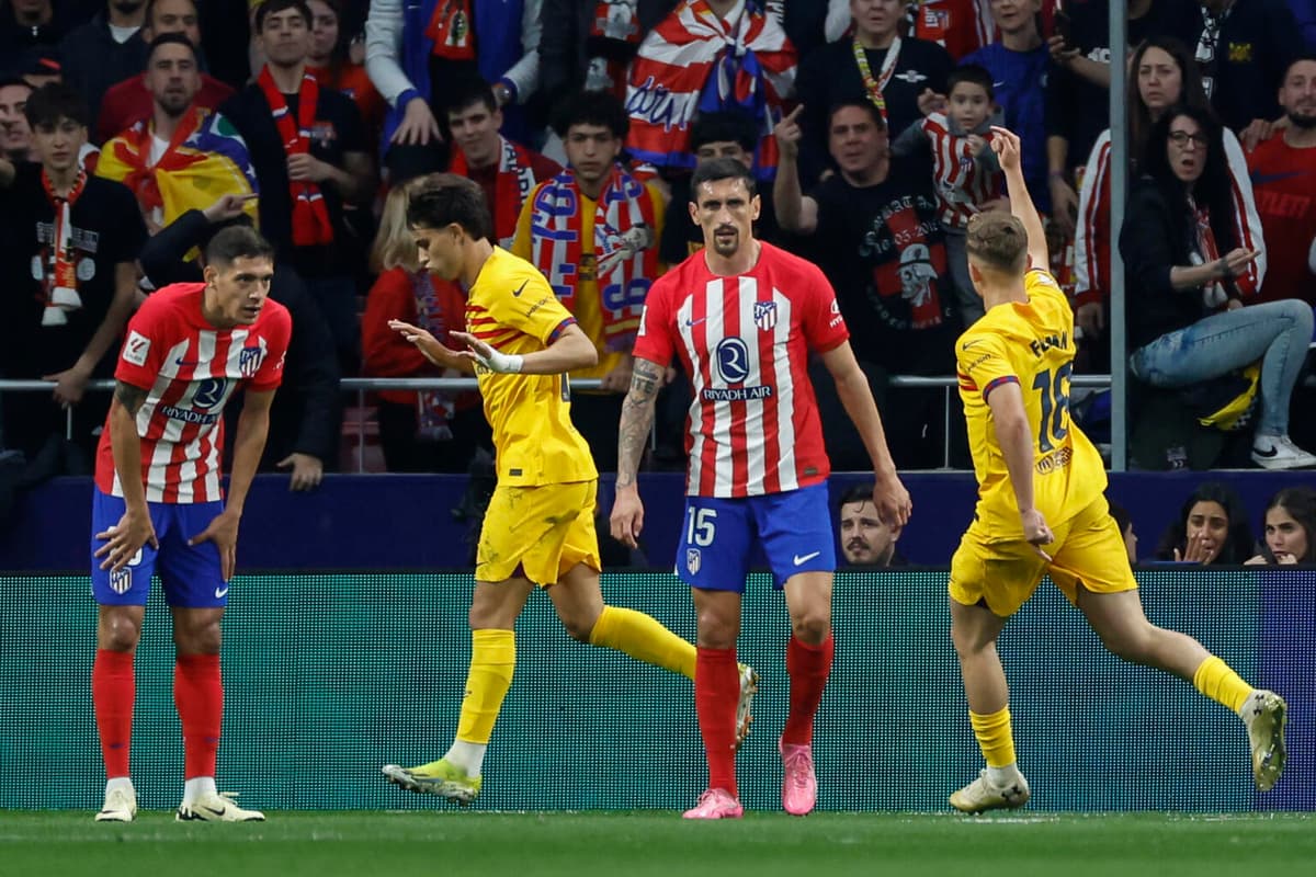 0-3. Joao y Lewandowski sostienen la esperanza
