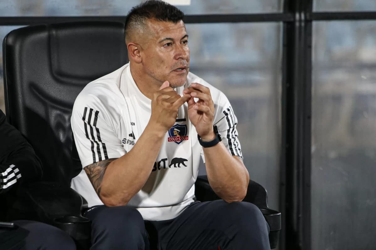 A Colo Colo le cuesta seguir el ritmo y la U presiona al líder del fútbol en Chile, el Iquique