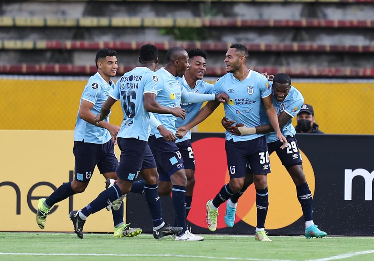 Lluvia de goles en la igualada 3-3 entre la Católica y Cuenca, que se dejó empatar en Ecuador