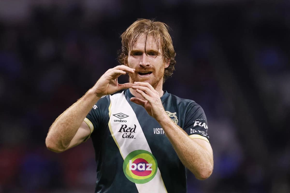 El venezolano Fernando Aristeguieta trabaja para hacer del Puebla un equipo ofensivo