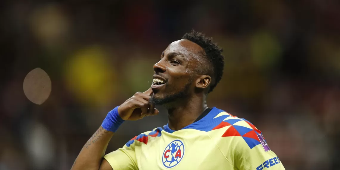 El América interpone queja ante Concacaf por insultos racistas al colombiano Quiñones