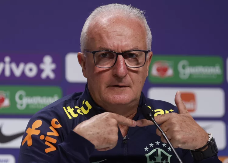 Dorival Júnior pide paciencia a la afición brasileña
