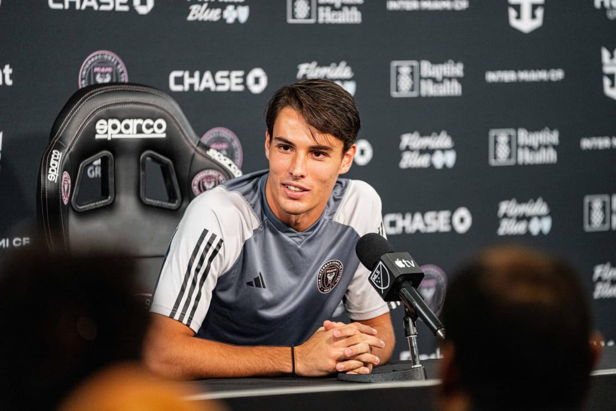 Argentino Federico Redondo: «Messi es el mejor de la historia, compartir cancha con él es un sueño»