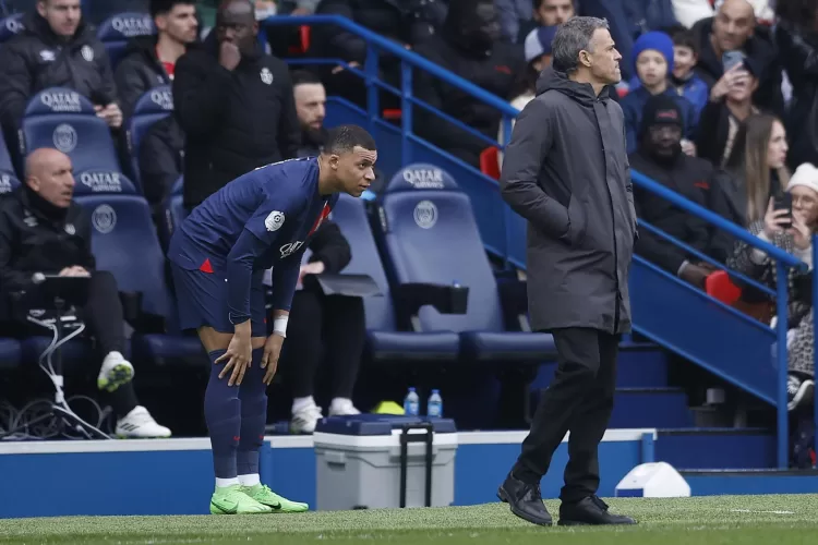 2-2. Empate al ralentí del PSG y suplencia de Mbappé