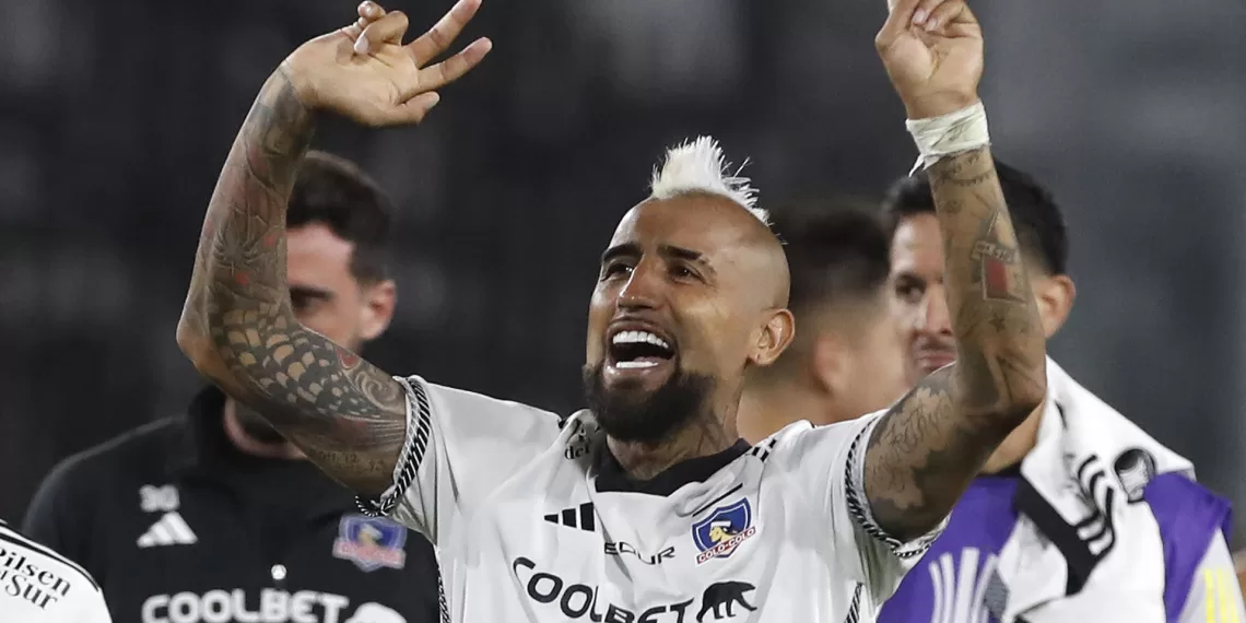 Chileno Vidal promete “pelear a muerte” en el complicado grupo de Colo Colo en la Copa Libertadores