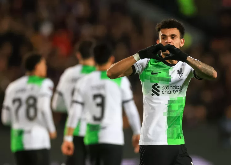 1-5. Un doblete del uruguayo Darwin Núñez pone el Liverpool con pie y medio en los cuartos de final