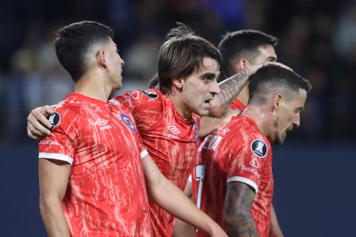 Barracas Central empata con Vasco da Gama en su debut internacional