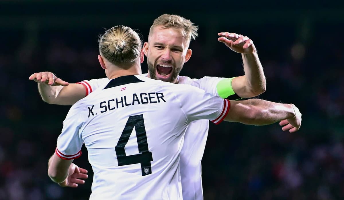 Alaba dirige y Arnautovic hace historia