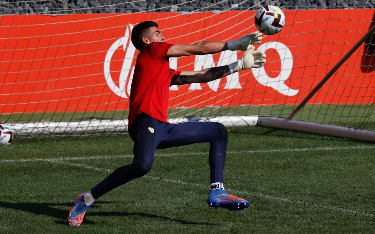 Alex Padilla, del Athletic, citado por México para el choque con Argentina de Mascherano