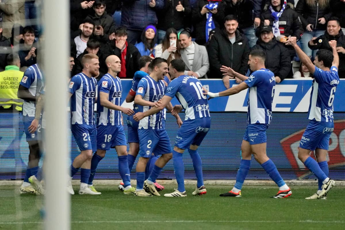 1-0. Gorosabel y Sivera enfilan la salvación del Alavés