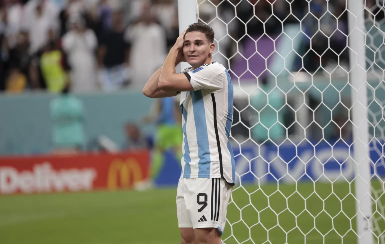 Argentino Julián Álvarez, el viaje victorioso de dos rioplatenses
