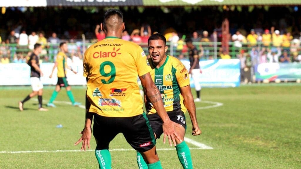 Extranjeros, comandan la lista de partidos jugados en Guatemala