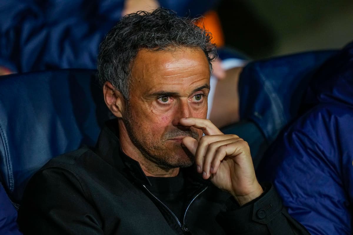 El español Luis Enrique ve al PSG con posibilidades de ganar todos los títulos de la temporada