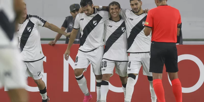 Danubio quiere empezar a sellar su clasificación en el grupo E de la Copa Sudamericana