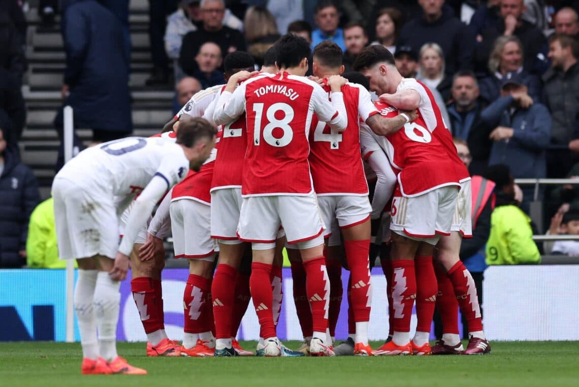 Los clubes de la Premier League aprueban desarrollar un tope salarial