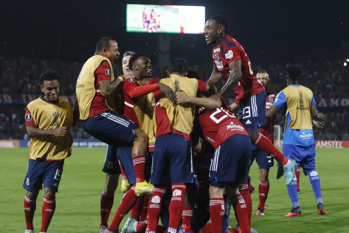 Medellín se mete en la pelea y el Bucaramanga de Dudamel pierde el liderato del fútbol en Colombia