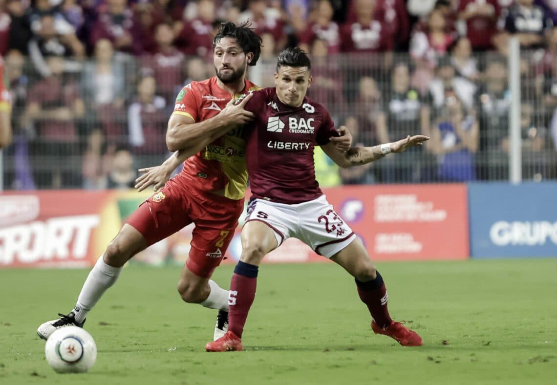 Saprissa con el argentino Torres saca una valiosa victoria frente al Herediano
