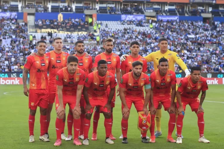Mexicano Altamirano dice que el Herediano debe aprender de la goleada para crecer en la Concacaf
