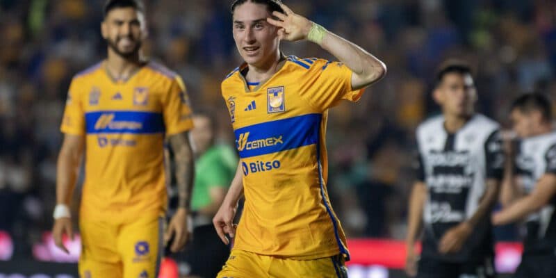 Los Tigres del uruguayo Siboldi toman aire en su camino a los cuartos de final del fútbol en México