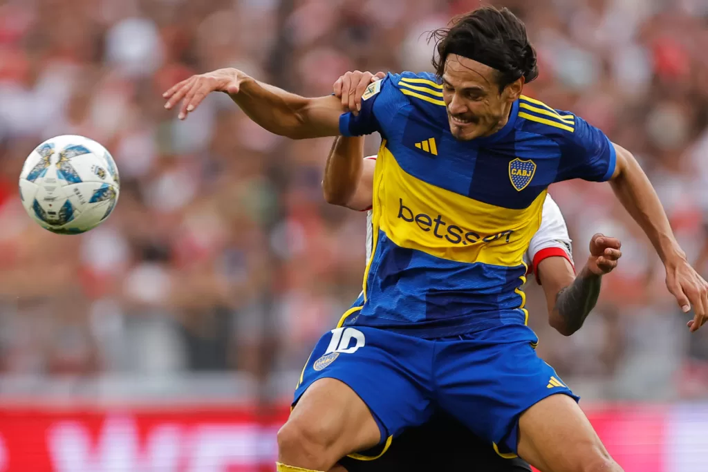 El uruguayo Cavani no viaja por molestias y deja a Boca sin su máximo goleador ante Newell’s