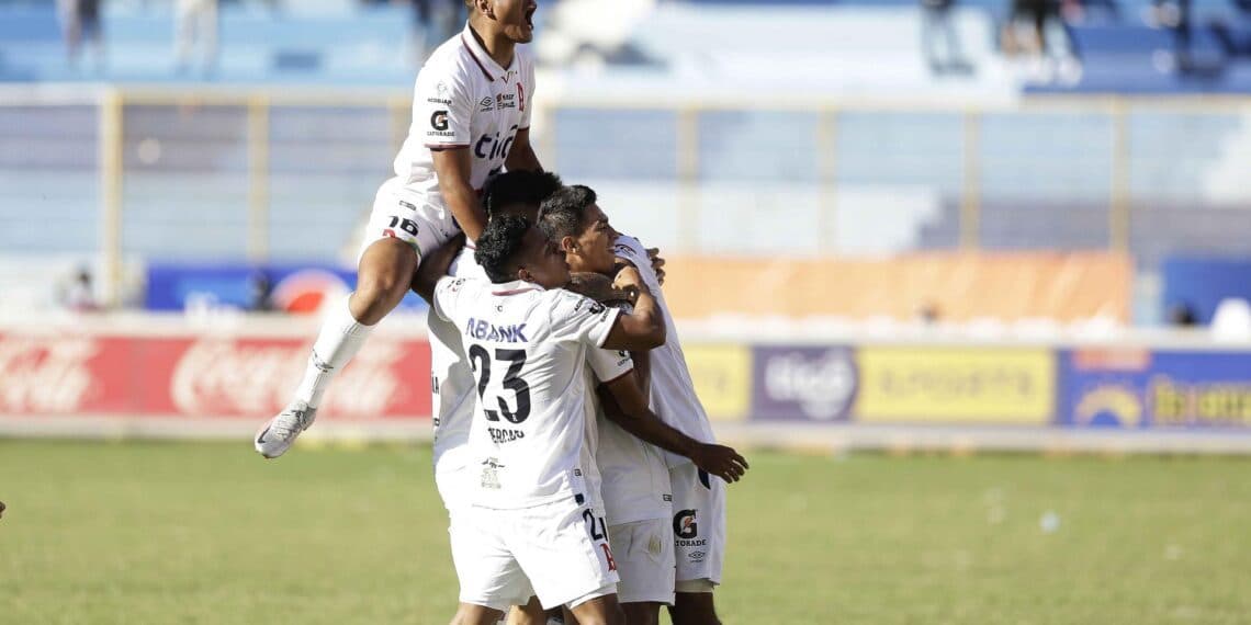 El Alianza, cerca de sellar su clasificación a cuartos de final en la Liga de El Salvador