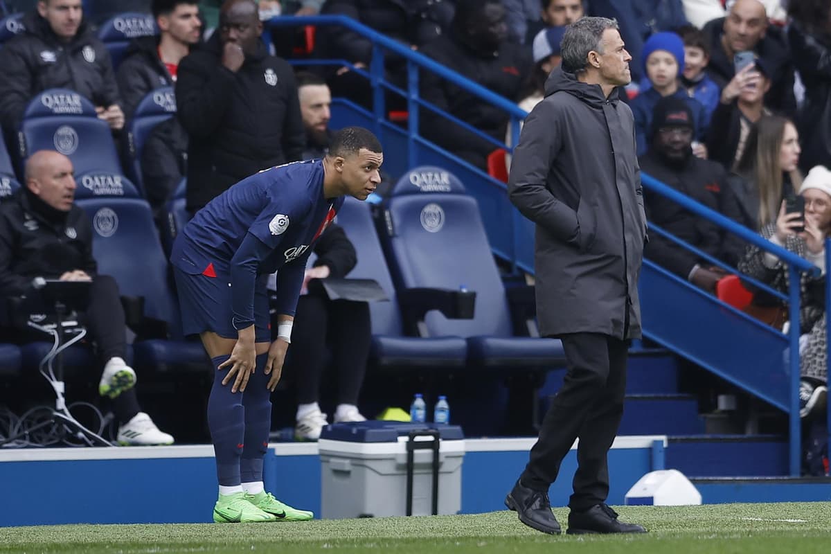 La primera liga parisina del español Luis Enrique, la última de Mbappé