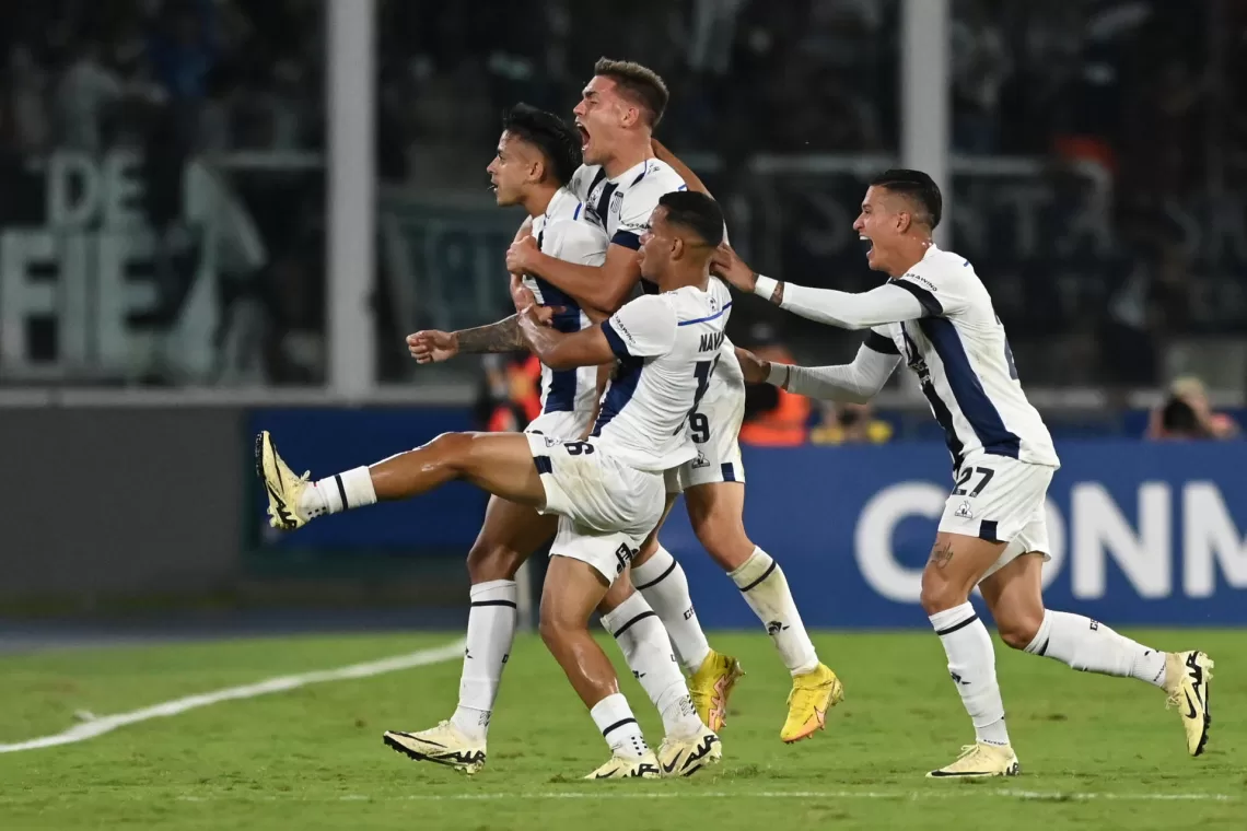 Chilenos, paraguayos y colombianos, figuras en el sorprendente Talleres de Córdoba