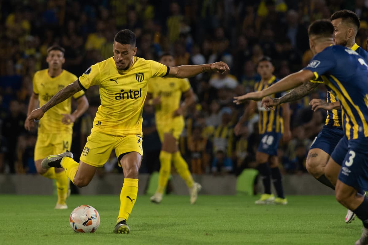 Peñarol busca quebrar la mala racha ante un Caracas que quiere dar el golpe