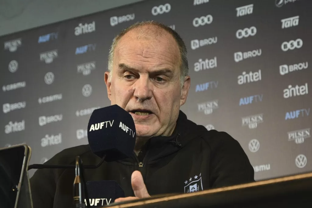 El argentino Marcelo Bielsa asegura que tiene pocas dudas en la plantilla para la Copa América