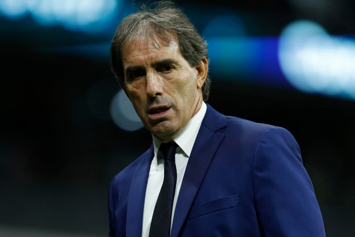 El uruguayo Almada critica falta de descanso para sus jugadores entre partidos cruciales