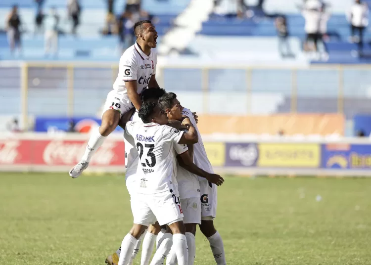 El Alianza recobra el liderato y Santa Tecla se acerca más al descenso en la Liga salvadoreña de fútbol