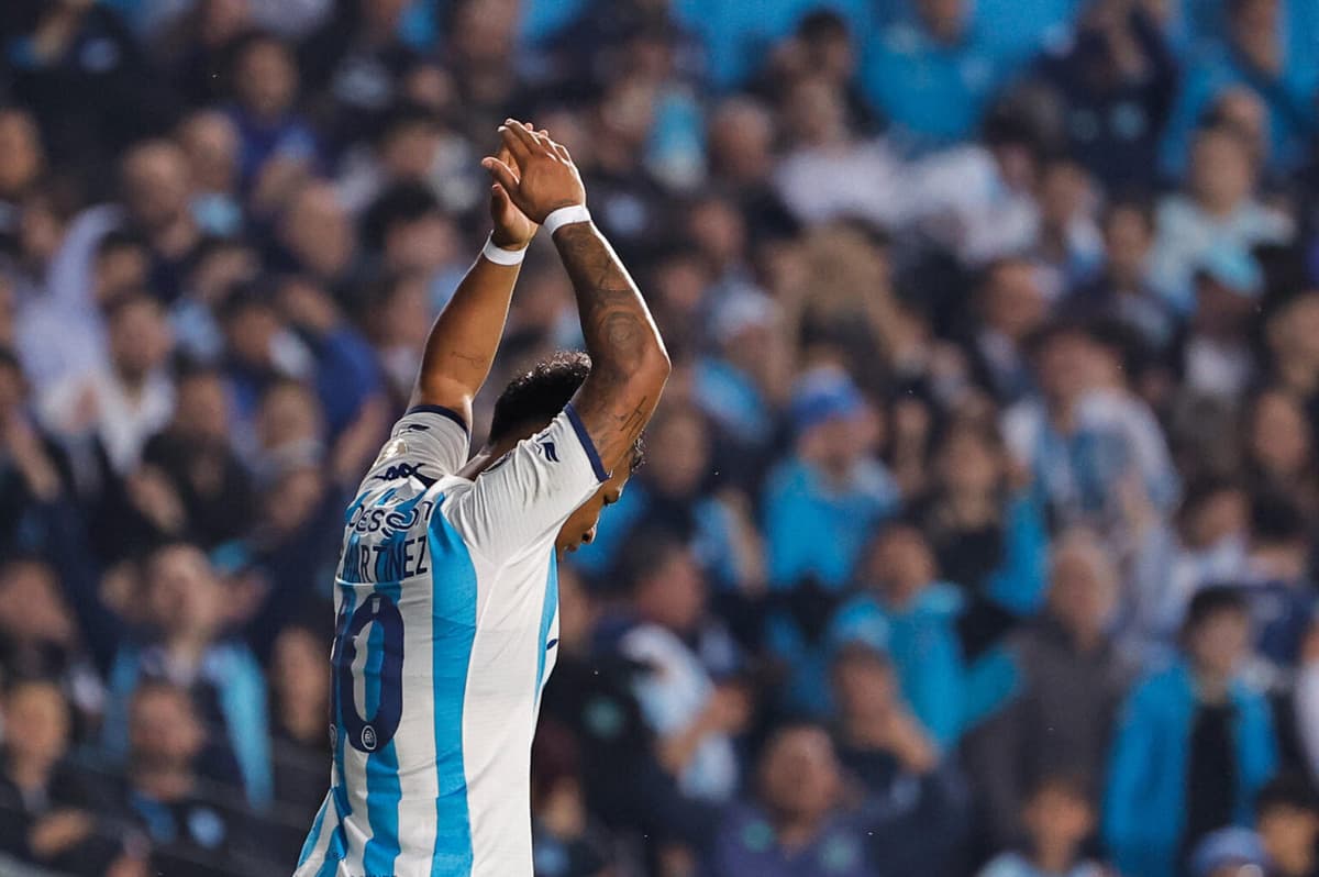 3-0. Racing deja en la lona a Bragantino y domina su grupo con paso perfecto