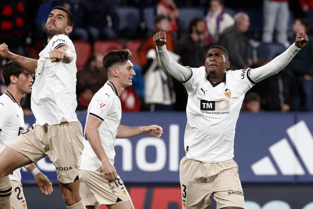 0-1. El Valencia recupera la séptima plaza y Budimir falla un penalti en el 97