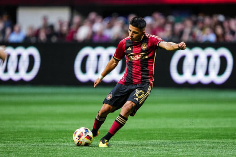 A pesar del gol del argentino Almada, Atlanta United pierde en casa 3-2