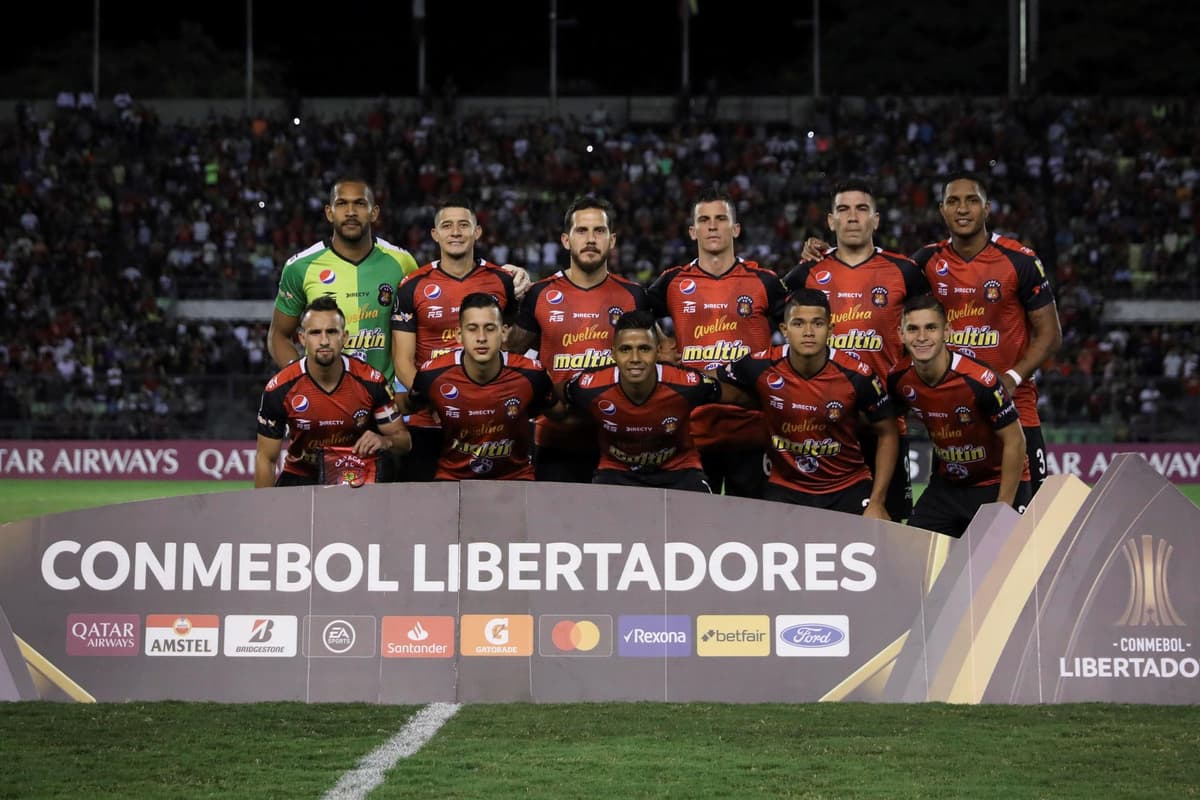 Caracas y Peñarol, un encuentro de necesitados