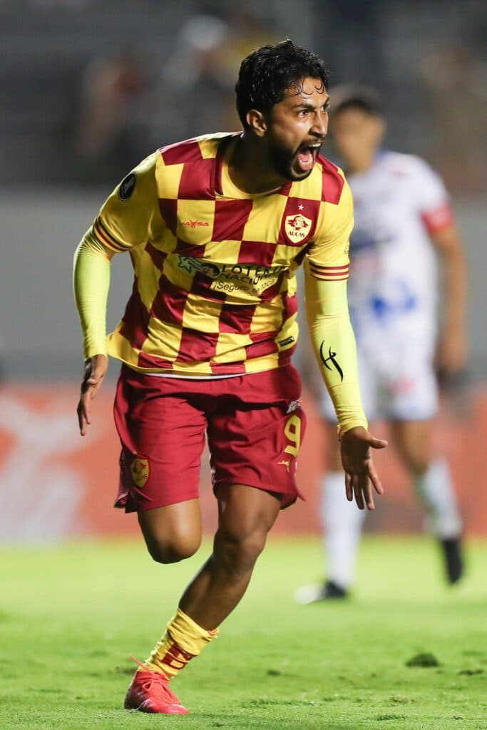 El Aucas se jugará el liderato en Ecuador ante Barcelona, obligado a ganar para alcanzarle
