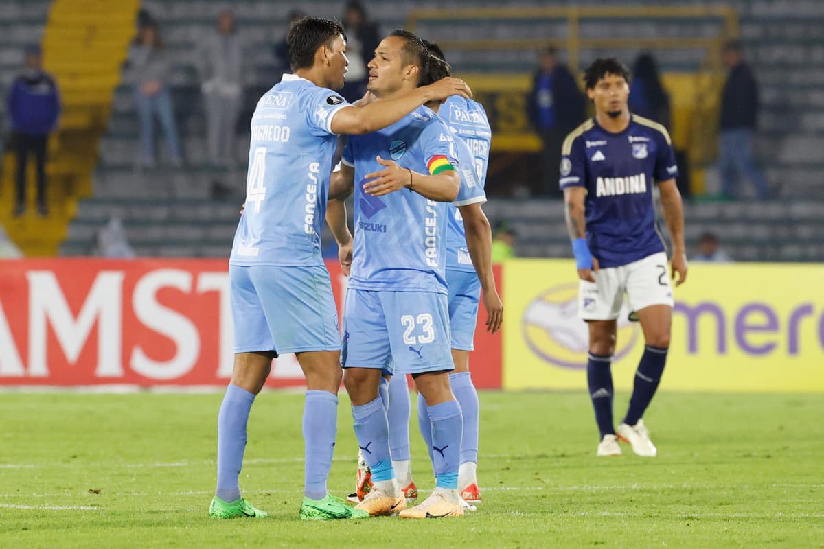 ¡GOLPE EN LA ALTURA! El colombiano Asprilla da al Bolívar un 3-2 sobre Gremio