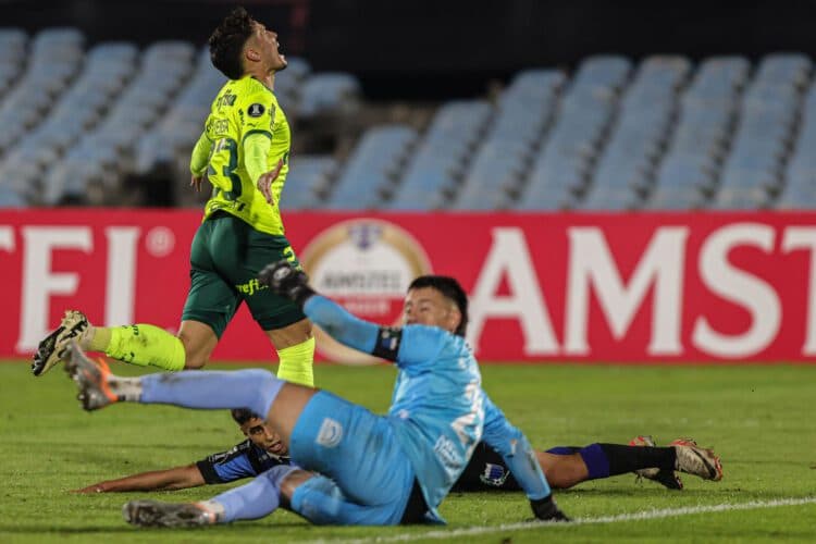 0-5. Palmeiras se acerca a octavos con otra noche mágica en el Centenario