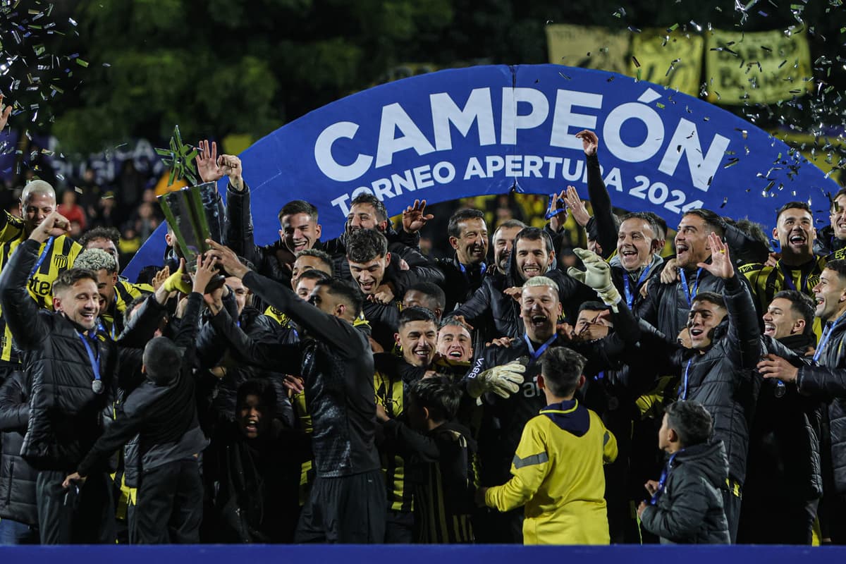 Peñarol se queda con el Apertura y las miradas ya apuntan a las copas internacionales