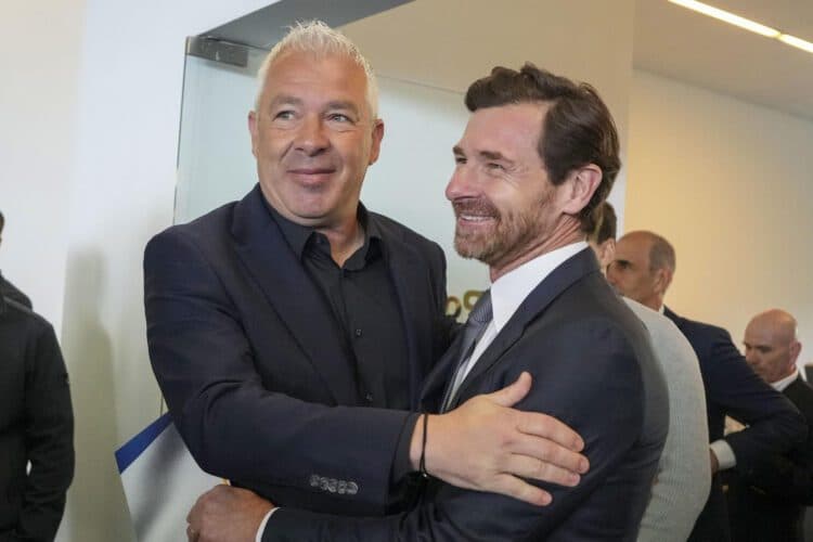 Villas-Boas toma posesión como presidente del Oporto