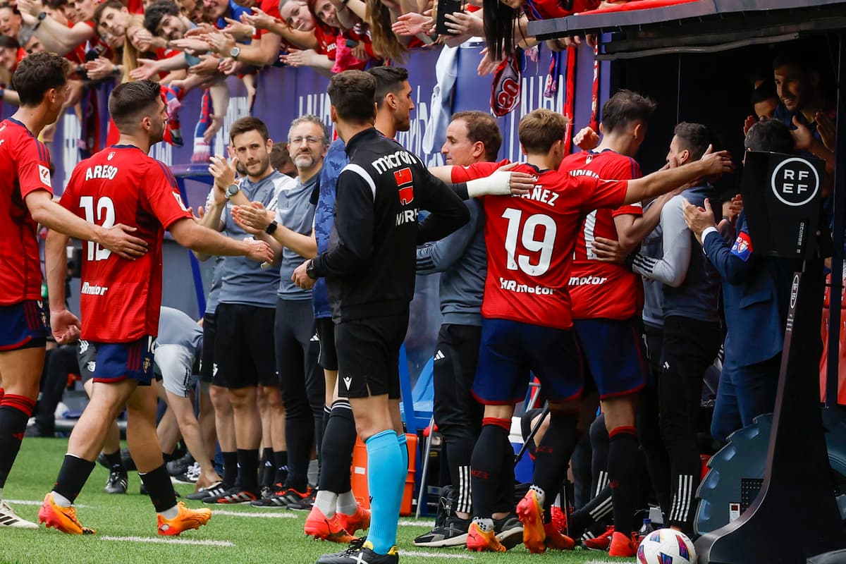 1-1. Despedida del español Arrasate con empate y lesión de Sorloth