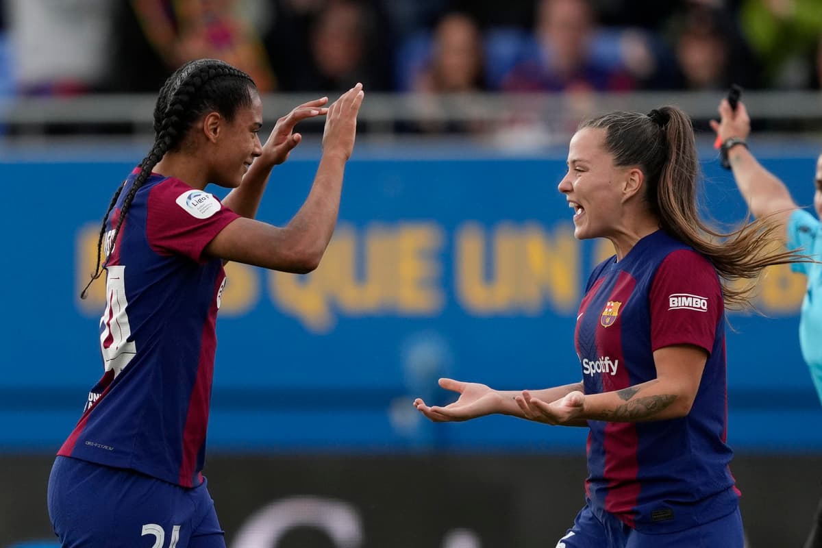 8-0. El Barça golea y acaricia el título
