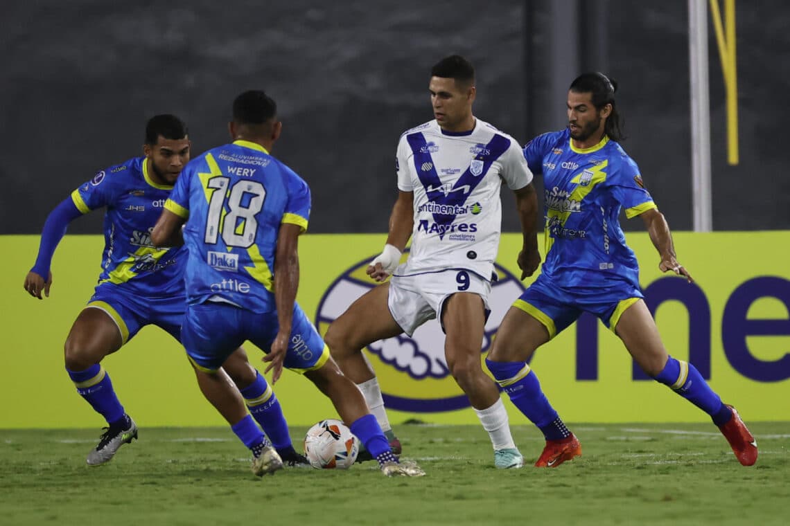 Ameliano defenderá su segundo puesto en el Grupo E de la Sudamericana ante el Rayo Zuliano